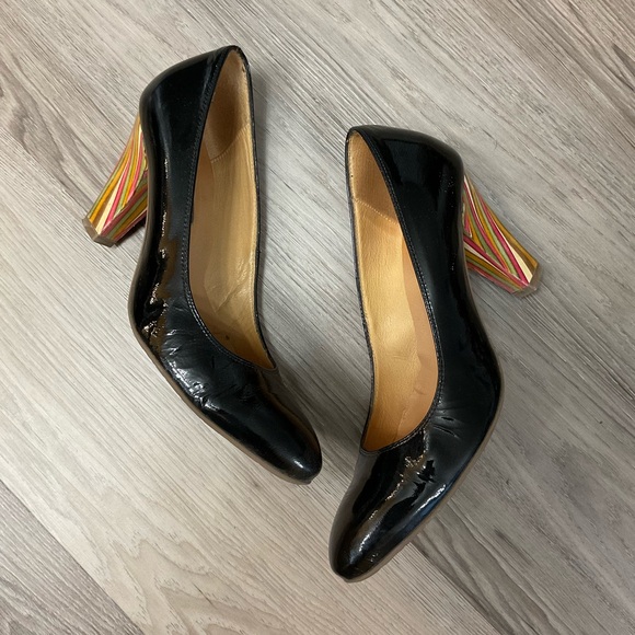 Zinda Patent Pumps with fun detail heels, size 7 - Picture 2 of 5